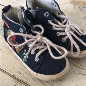 Zara kids shoes size 6